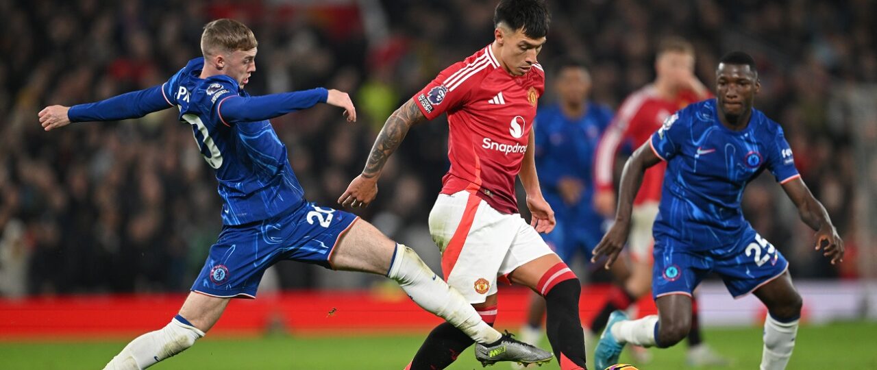 Chelsea open talks as Man United enter transfer battle for £40m rising star