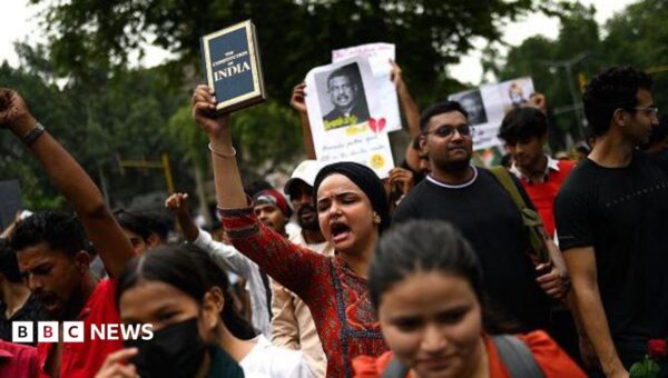 Police block thousands of ‘cockroach’ protesters marching on India’s parliament