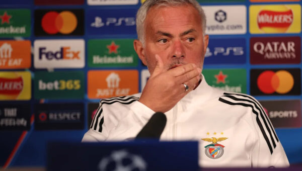 Jose Mourinho studying every Real Madrid player at the World Cup very closely