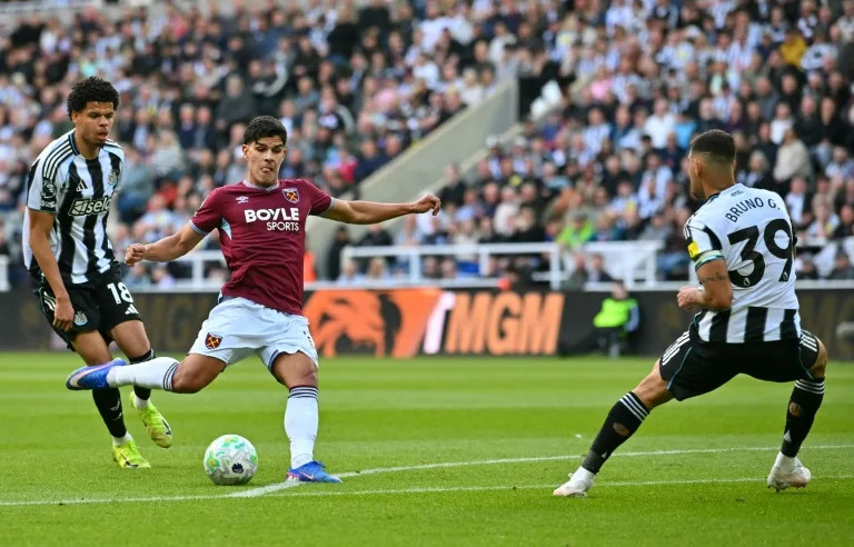 West Ham’s Fernandes joins Spurs