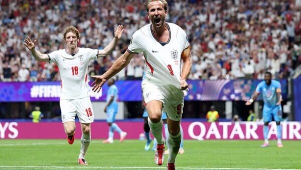 Watch: Captain Harry Kane scores stunner to single handedly take England to Round of 16