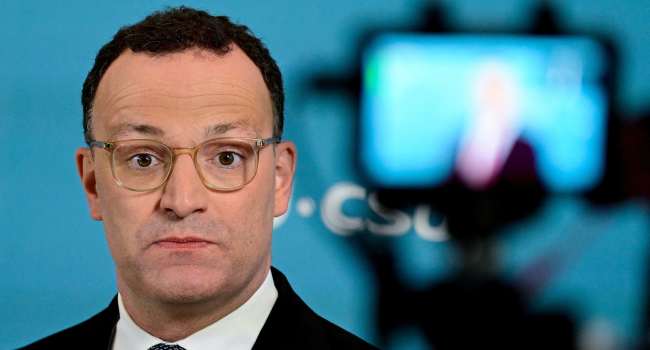 German Lawmaker Steps Down For Using US Surrogacy To Have A Child