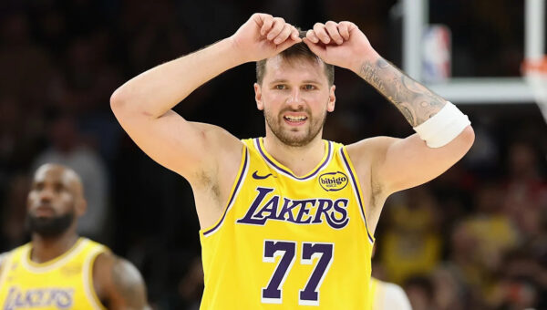 Key Los Angeles Lakers Piece in Luka Doncic Trade Remains Unsigned