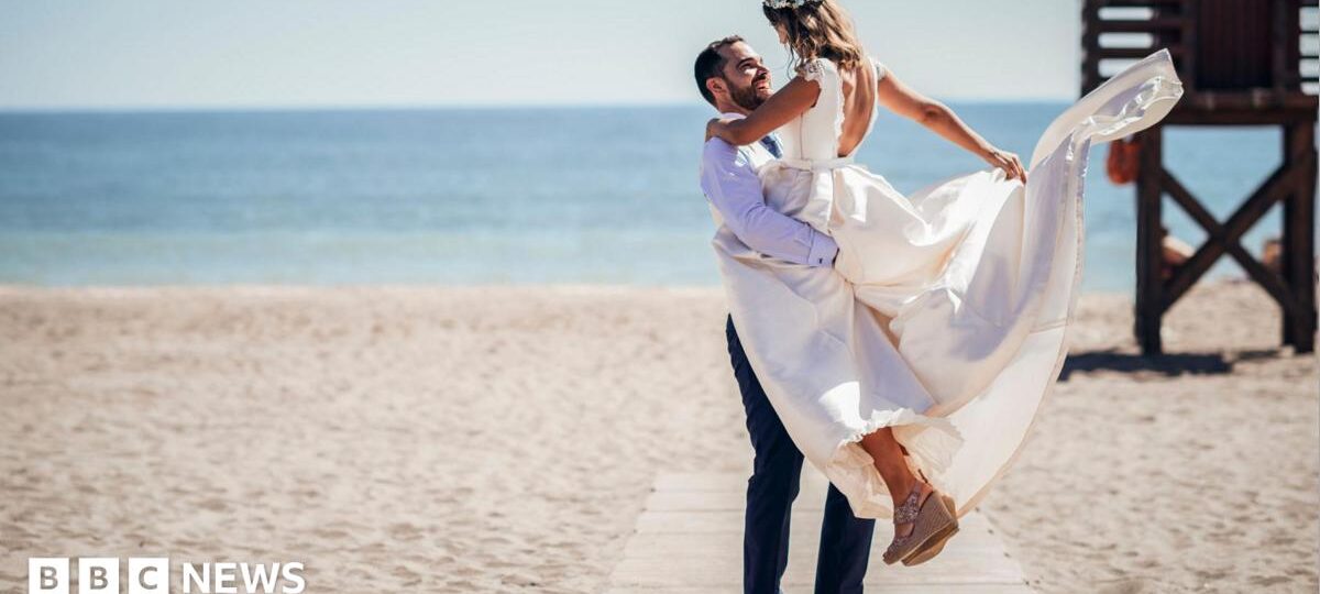 Couples free to marry at the beach or the pub under new plans