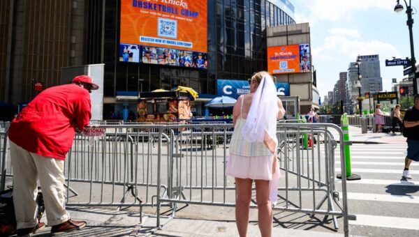 It’s a cruel summer heatwave: Taylor Swift and Travis Kelce wedding attracts small crowds as NYC temps spike