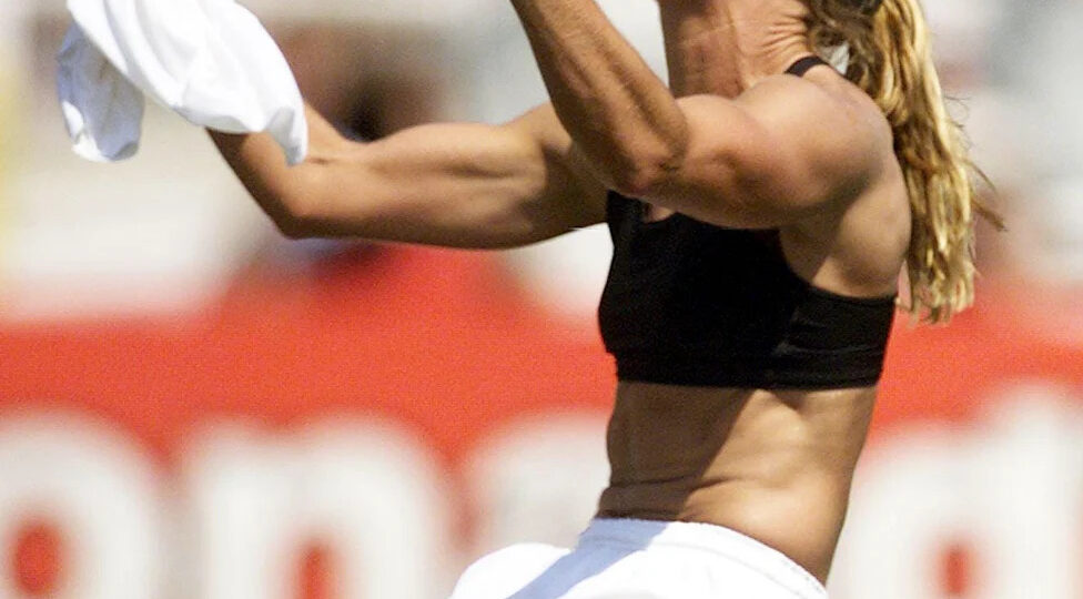 USWNT's Emma Hayes comments on FIFA's proposal to sell minority stake