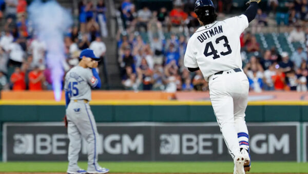 Royals winning streak ends as they fail to put away Tigers