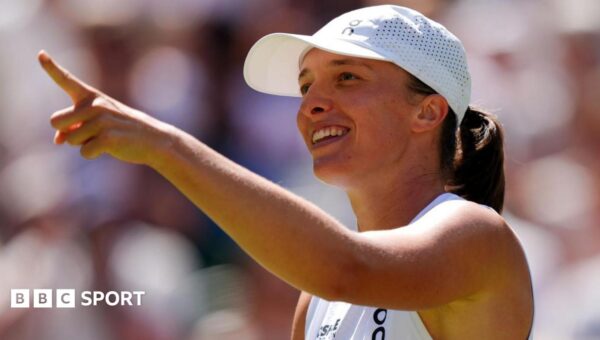 Swiatek earns A+ verdict from Navratilova – but gives herself a B