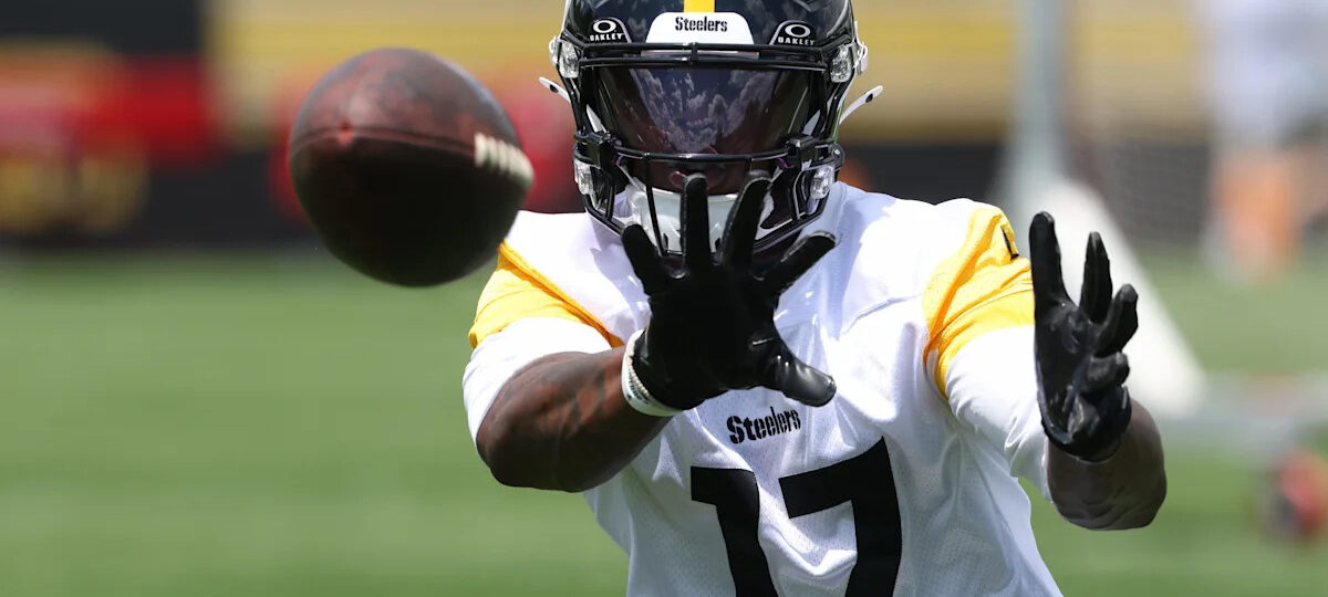 Steelers insider says rookie may not stay quiet for long