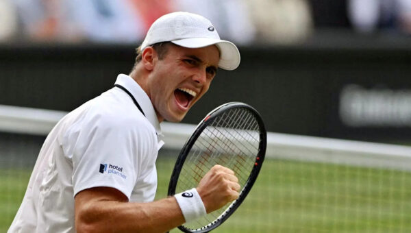 What must Fery do to become Wimbledon semi-finalist?