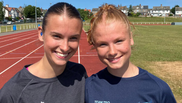 Deaf athlete 'lucky' to have twin sister