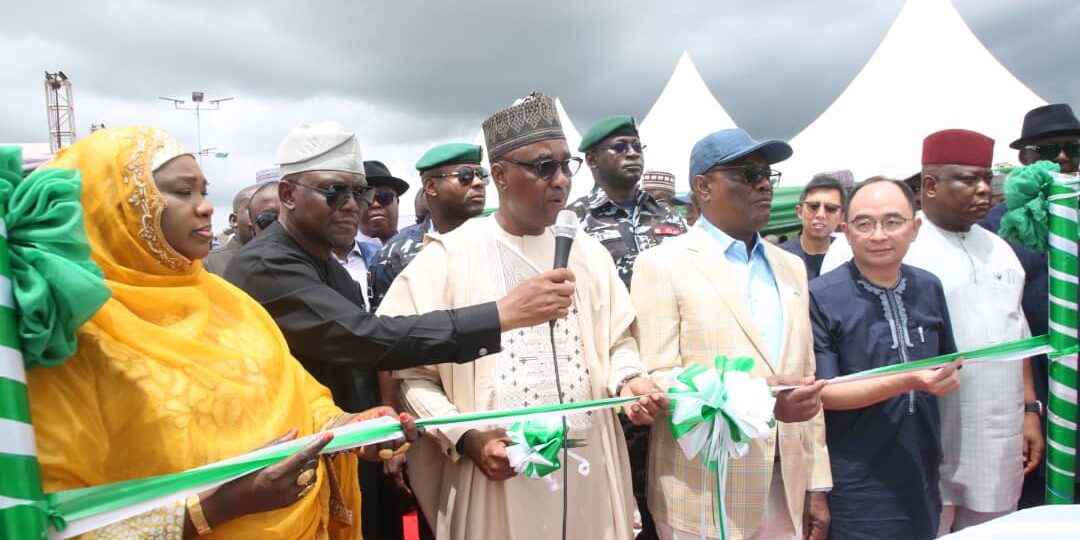 After years of delays, Tinubu delivers Wasa relocation promise to Apo mechanics, traders