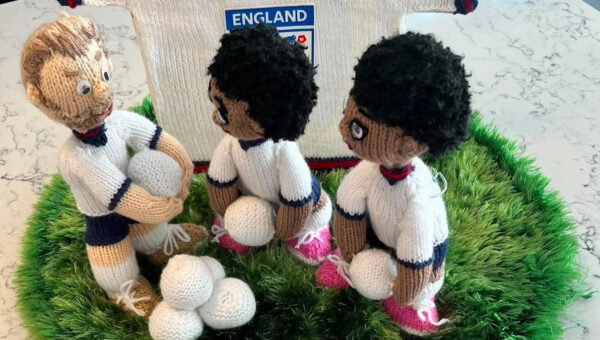 World Cup celebrated with knitted England display