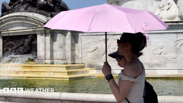 Third UK heatwave increasingly likely as 30C temperatures forecast