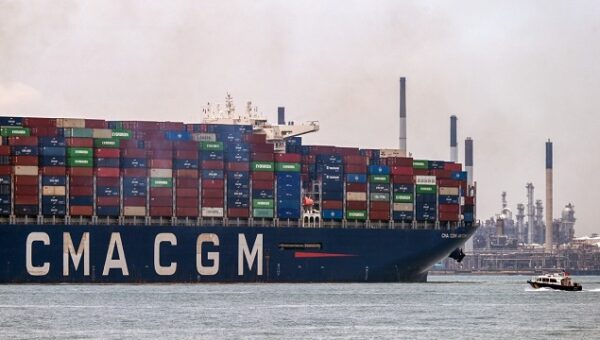 Singapore Tightens Monetary Policy As Iran War Drags