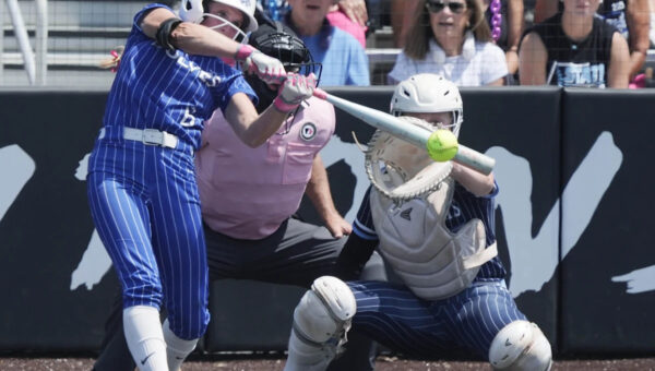 Class 5A Iowa state softball tournament roundup, Waukee NW starts quick