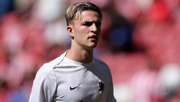 Derry close to renewing Chelsea deal