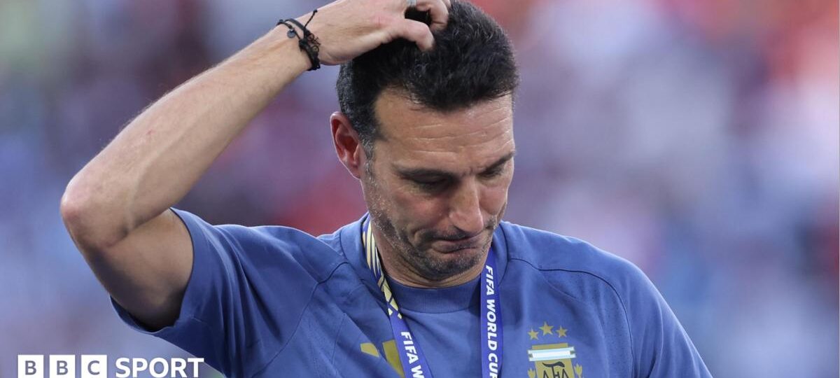 Argentina boss Scaloni leaves news conference in tears talking about his future