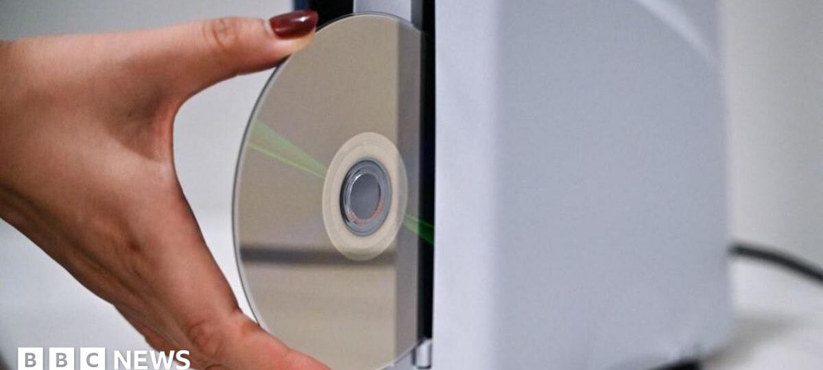 PlayStation will stop releasing games on discs in 2028