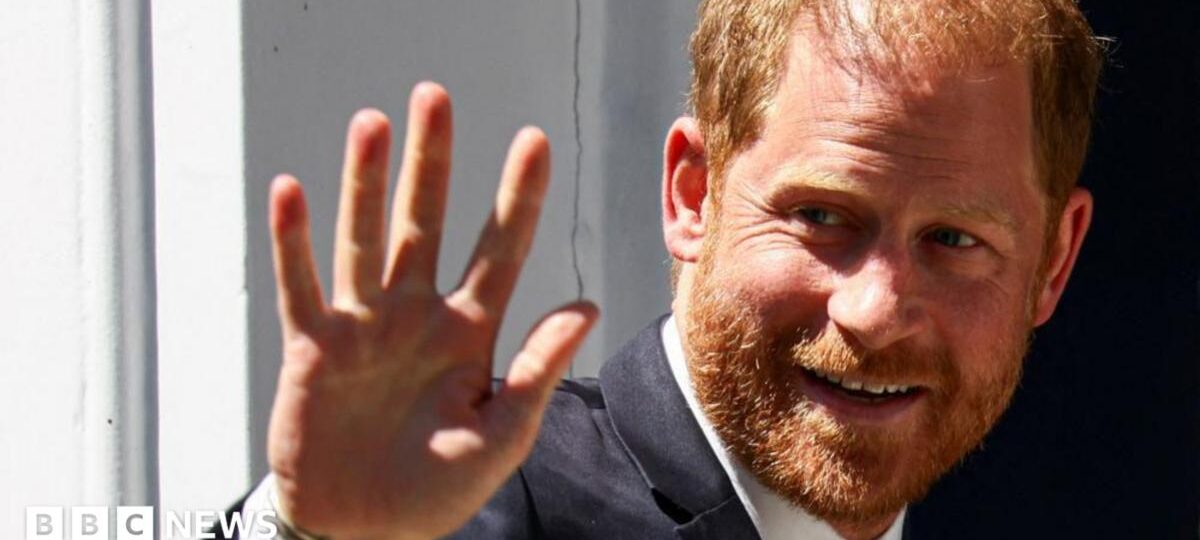 Prince Harry, Meghan and children visit King and Queen