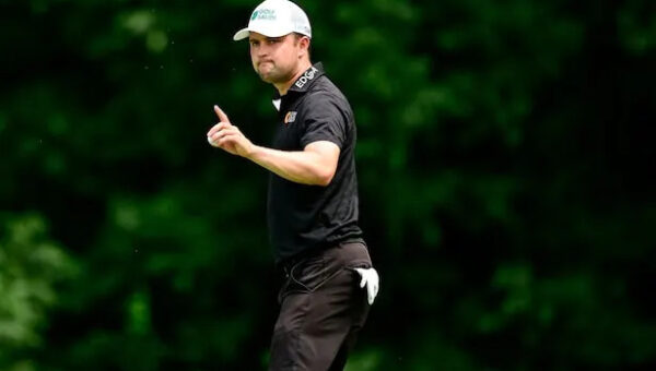 Adaptive golfer with cerebral palsy makes USGA history with a four-peat