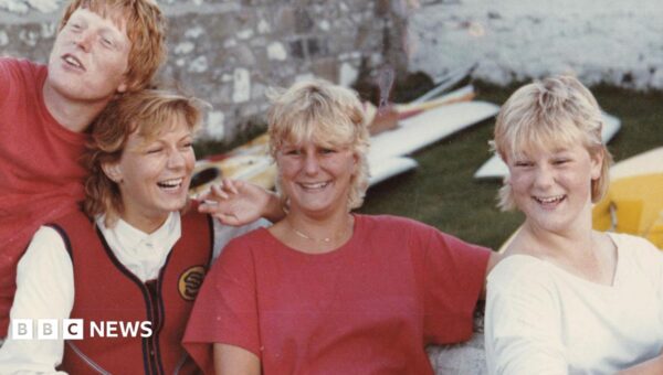 Detectives ‘haunted’ by unsolved disappearance of Suzy Lamplugh as unseen pictures released