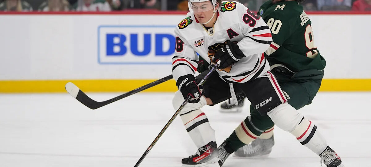 Bedard says Carlsson's offer sheet had no effect on his thinking for Blackhawks contract