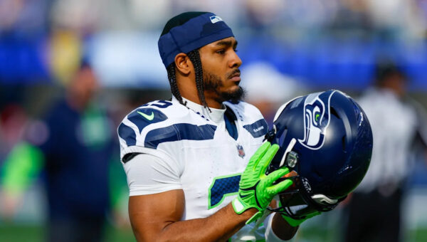 Report: Seahawks to cut RB Kenny McIntosh