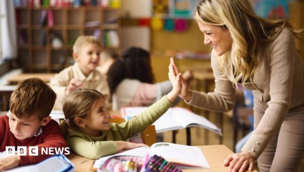 ‘I don’t want to seem tight’: How much should you give to the year-end teacher collection?