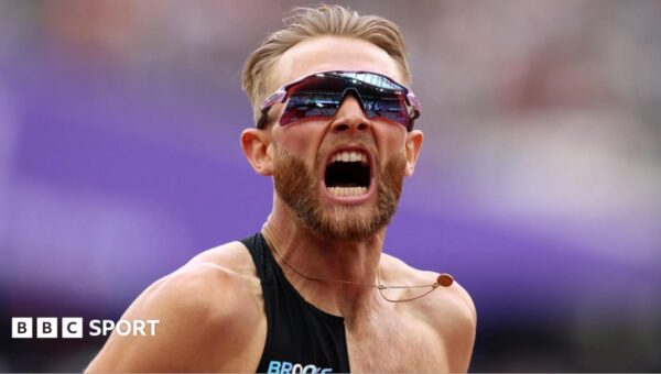 Britain’s Kerr breaks 27-year mile world record in London