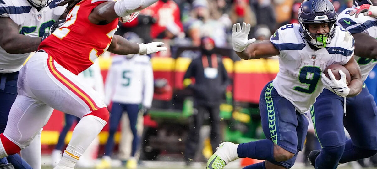 Sports Illustrated ranks Chiefs star Kenneth Walker No. 9 RB in NFL