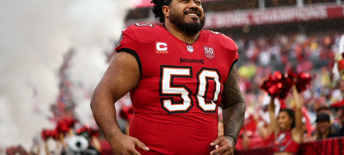 Bucs DT Vita Vea reportedly requests trade due to failed contract negotiations