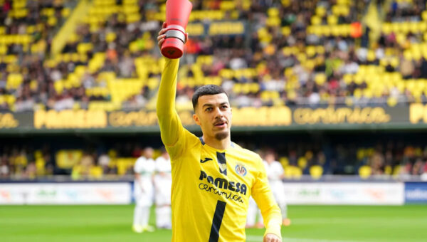 Barcelona draw up three-man shortlist as Julian Alvarez transfer on the verge of collapse