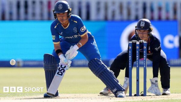 Kerr brilliance keeps MI London’s slim hopes alive