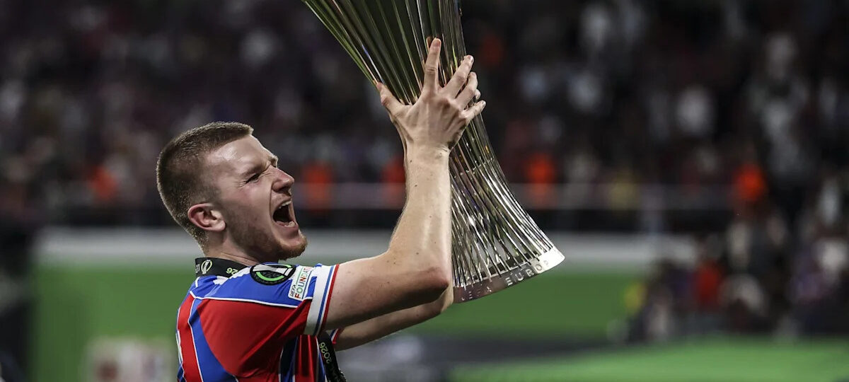 Premier League side slap €90m-plus price tag on Real Madrid midfield target – report