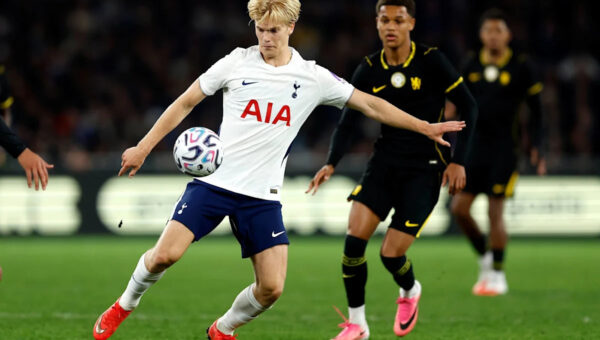 ‘I think now he wants to stay’ – Spurs boss De Zerbi on the futures of midfield duo