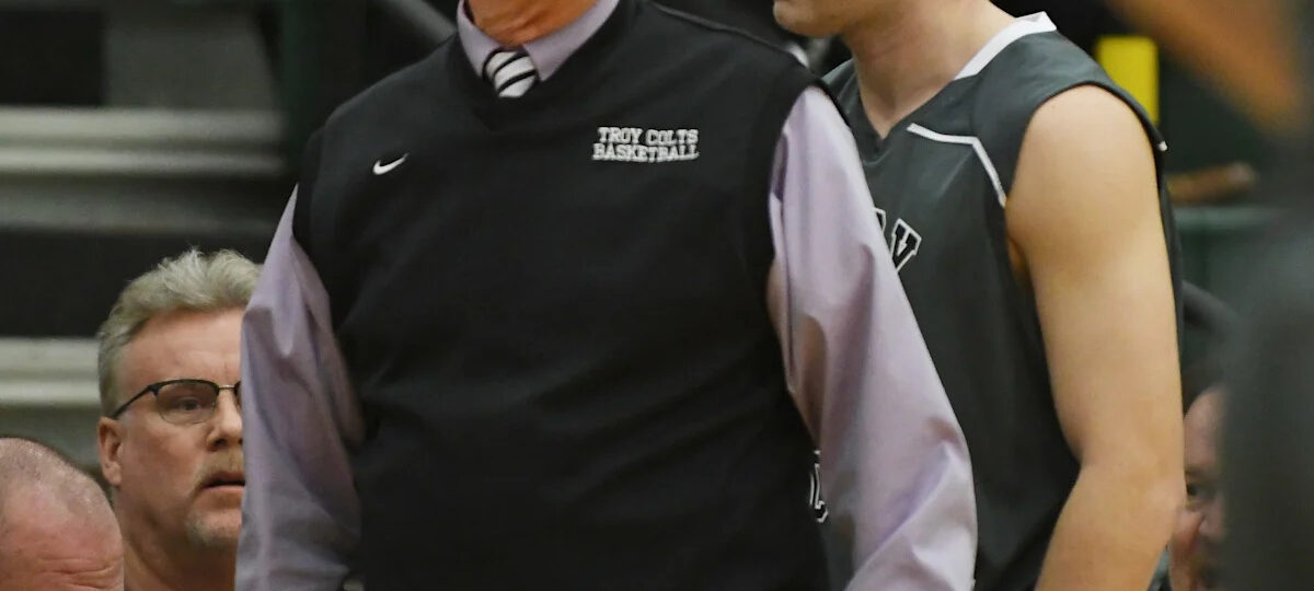 Longtime Troy boys basketball coach Gary Fralick retires