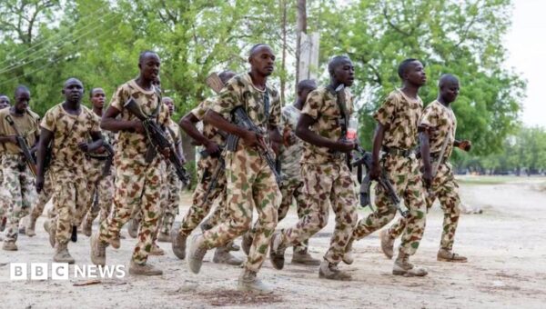 Nigeria’s president orders a 80% salary increase for junior soldiers