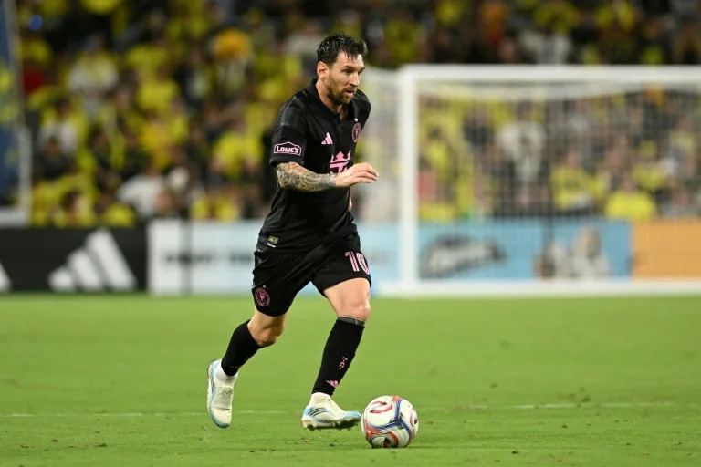 Messi scores first goal since father's death in Miami draw