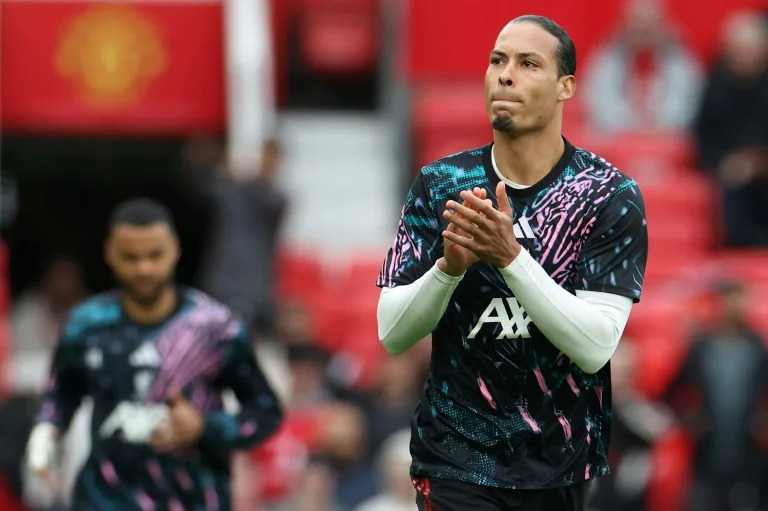 Van Dijk urges Liverpool to make amends for 'unacceptable' season