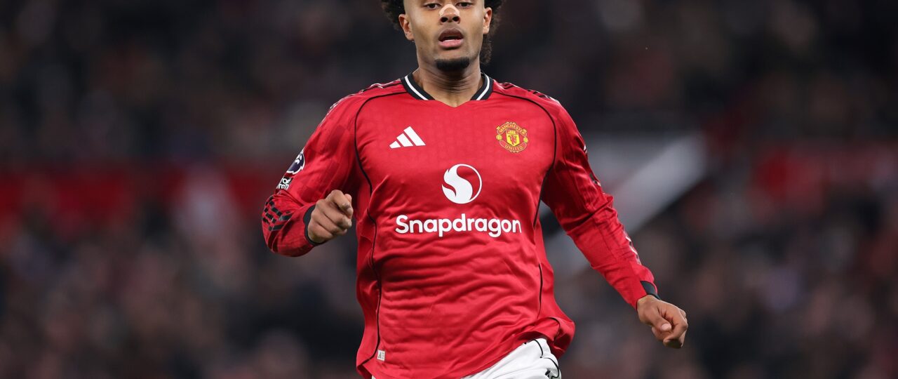 Man United face Zirkzee decision as striker rejects opportunity of late summer exit