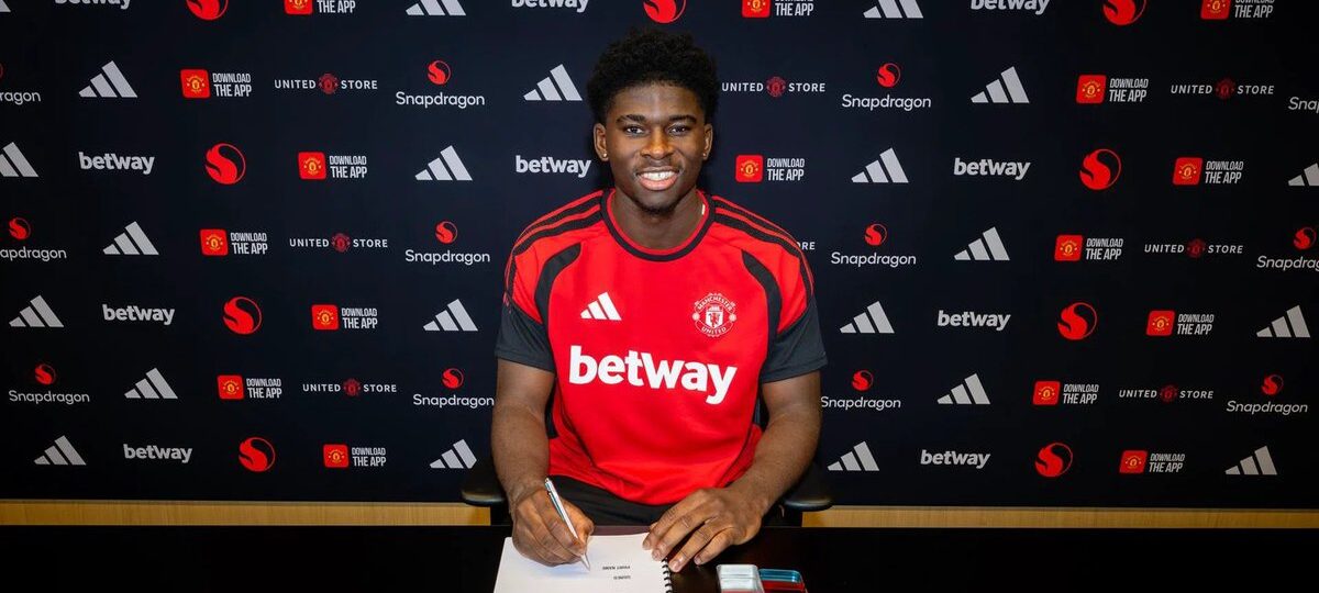 Official: Manchester United complete deal to sign Carlos Baleba from Brighton for potential £70m