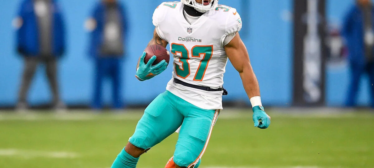 Former Dolphins RB retires from NFL after 7 seasons