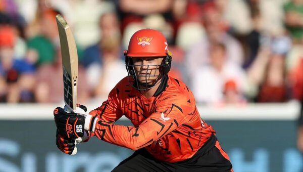 Sunrisers claim second spot and eliminate Phoenix