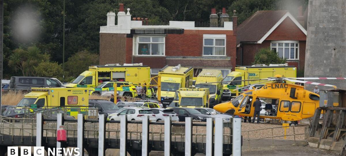 Three dead after family get into difficulty in sea