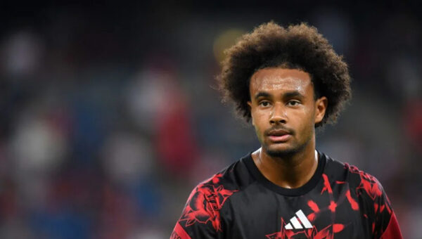 Aston Villa keen on Manchester United striker Joshua Zirkzee