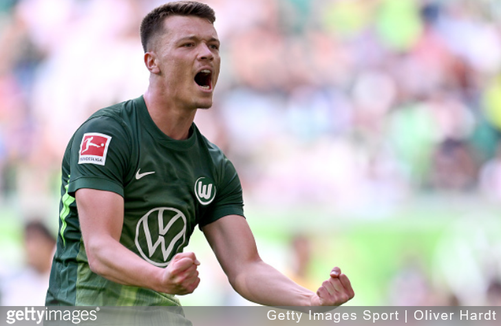 Stuttgart agrees €25m Dženan Pejčinović transfer