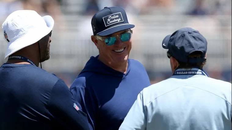 Stephen Jones takes not-so-subtle shot at past stars following historic Williams extension