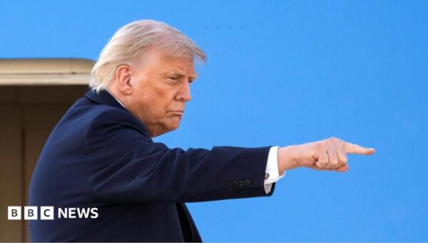 Trump’s dramatic plane swap hints at personal stakes of Iran war