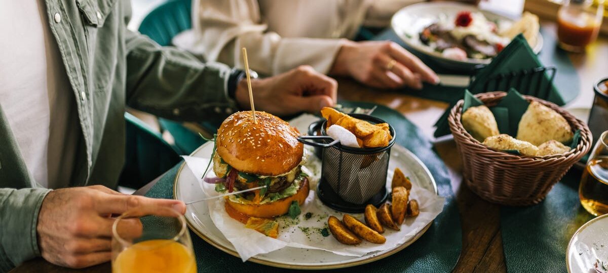 4 things you should never order in front of your boss or coworkers, according to an etiquette expert